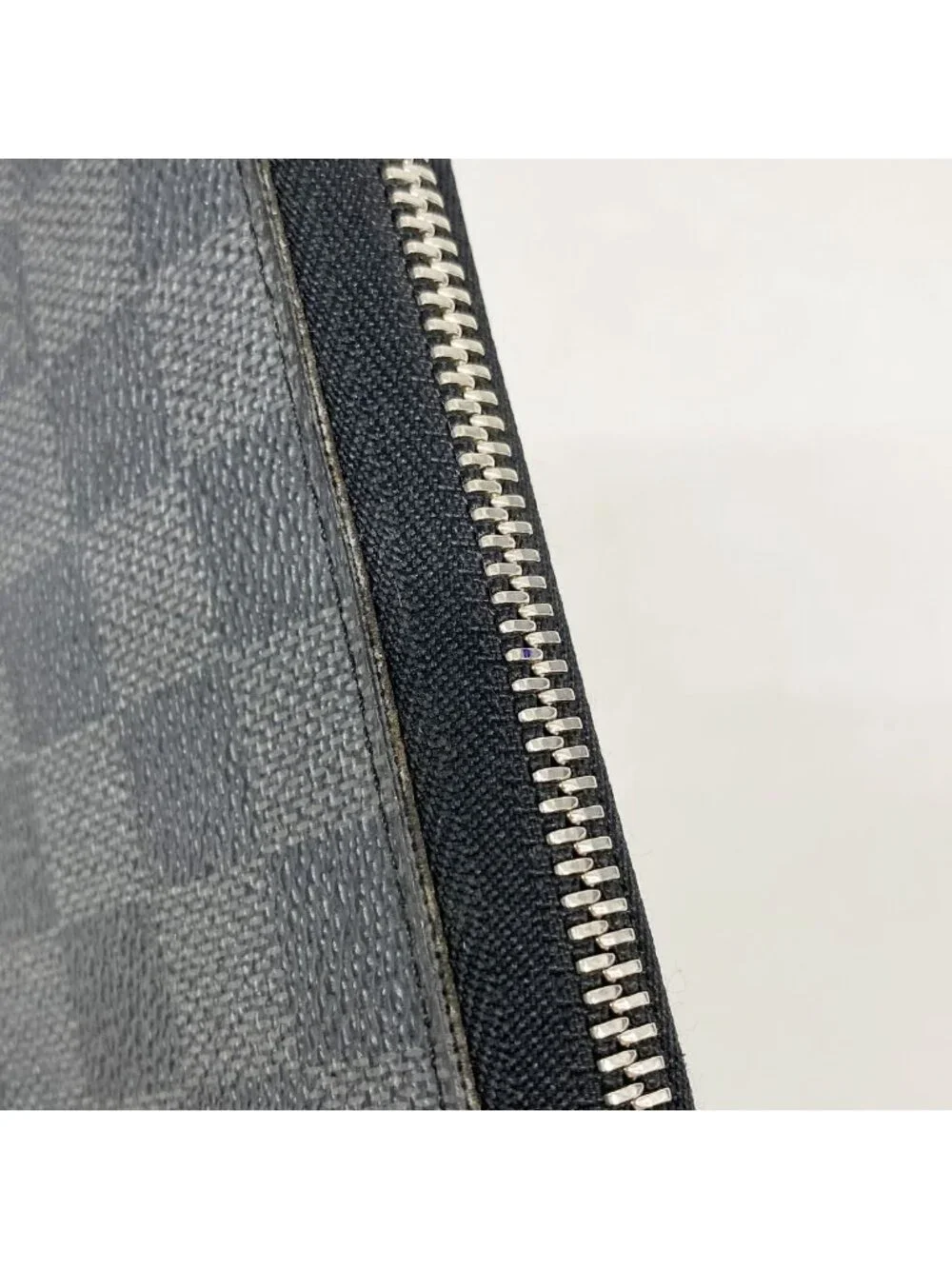 Louis Vuitton Wallet Damier Graphite Zippy Organizer Black